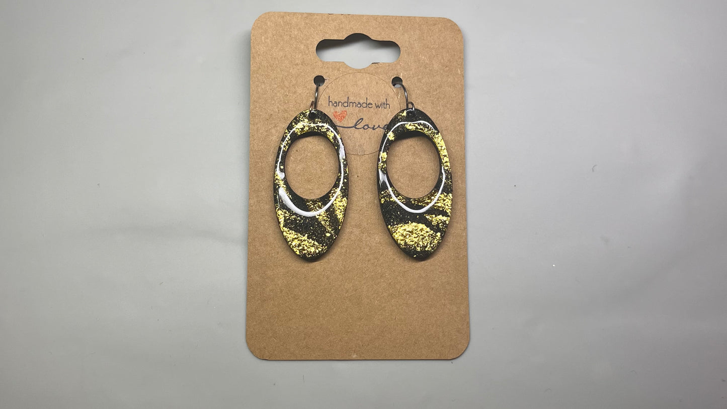 $5 Earrings Memorial Day Sale - Facebook video May 18, 2026