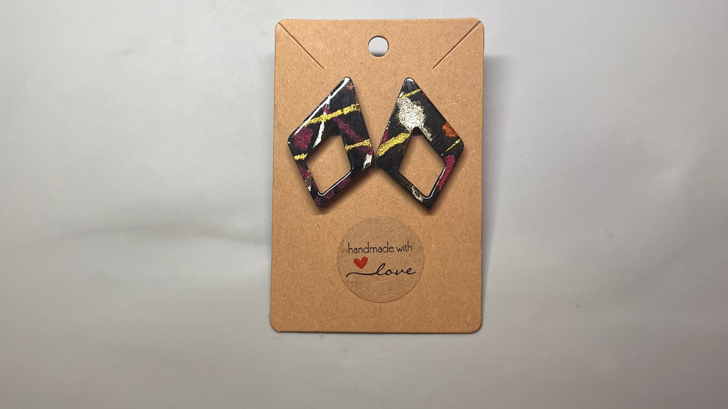 $5 Earrings Memorial Day Sale - Facebook video May 18, 2026
