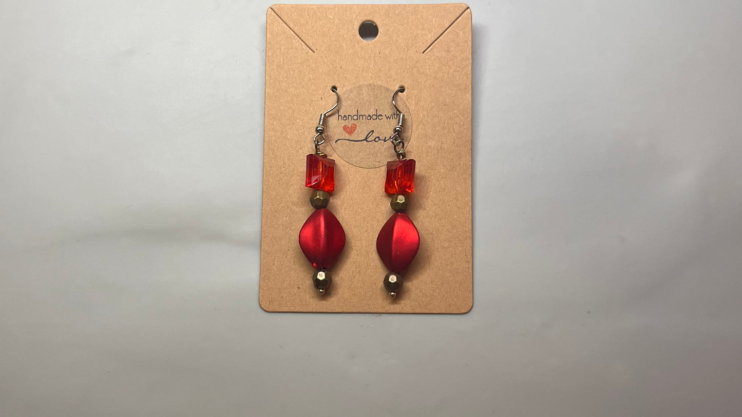 $5 Earrings Memorial Day Sale - Facebook video May 18, 2026