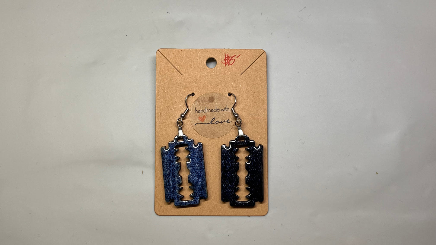 $5 Earrings Memorial Day Sale - Facebook video May 21, 2026
